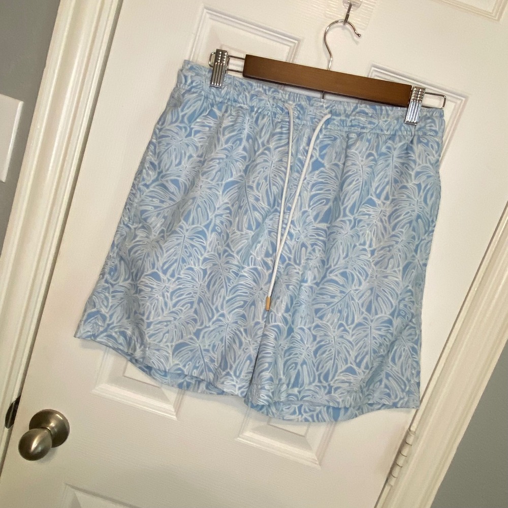Southern Tide Mens Small Light Blue Tropical Palm Leaf Skipjack Swim Trunks
